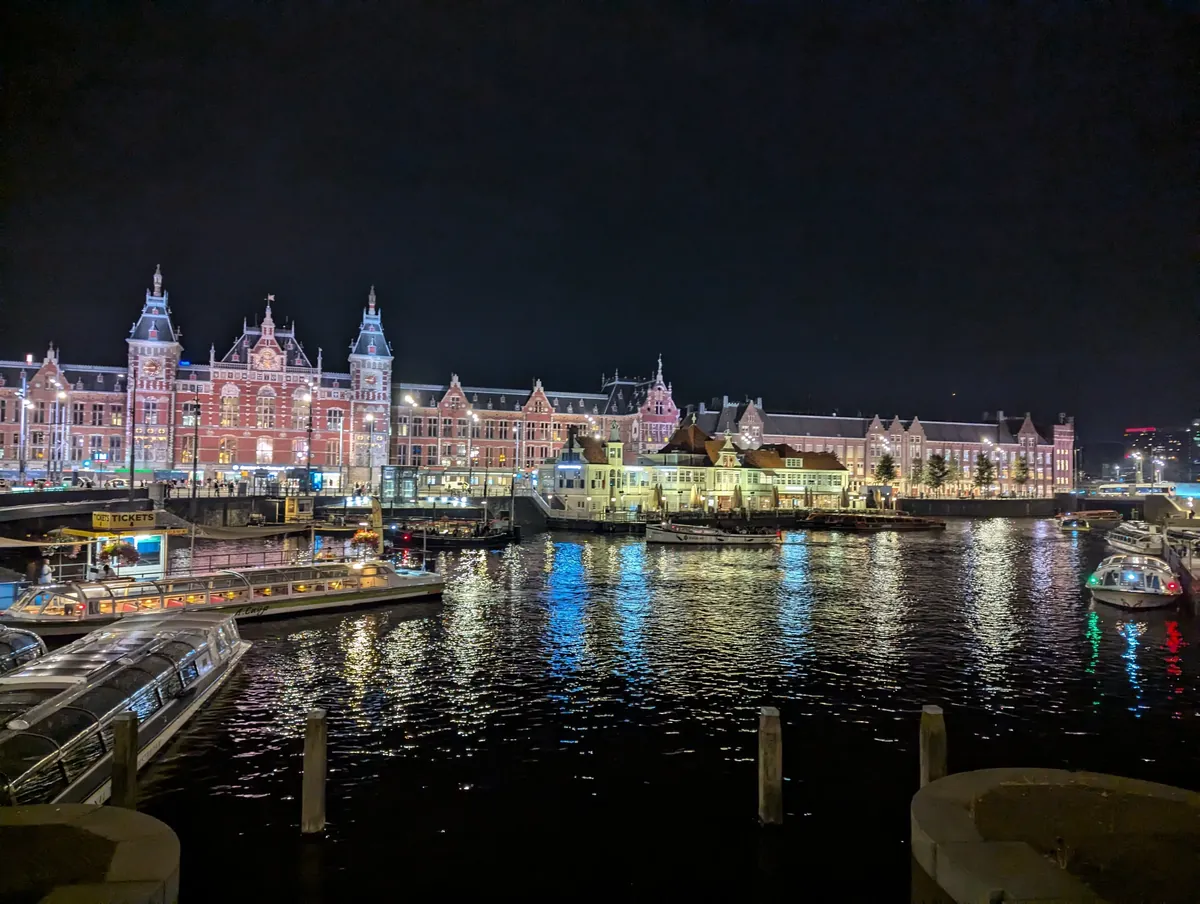 Holiday Ideas - Golden hour along Amsterdam canals